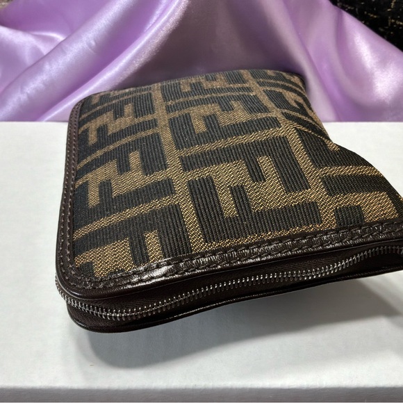 Fendi Packable FF Logo Tote Bag – Brown Zucca Canvas + Zip Pouch | COA Included - Picture 10 of 12